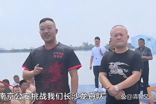 ?离谱！体坛：国足曾遭中国香港摁在半场长时间围攻+摩擦！